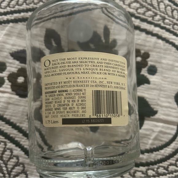 Hennessy Very Special Cognac Empty Bottle - Picture 6 of 9